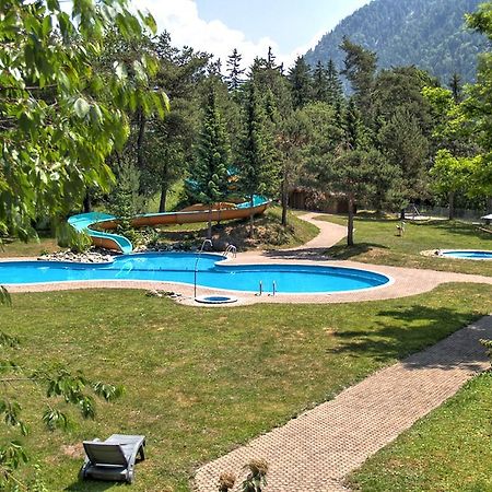 Hotel Gruesch ภายนอก รูปภาพ