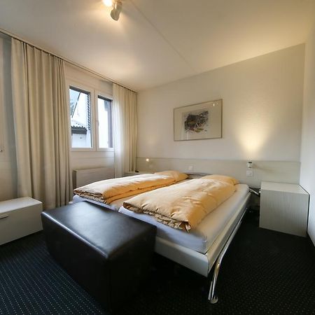 Hotel Gruesch ภายนอก รูปภาพ